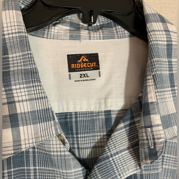 Men’s button up shirt - Picture 2 of 4